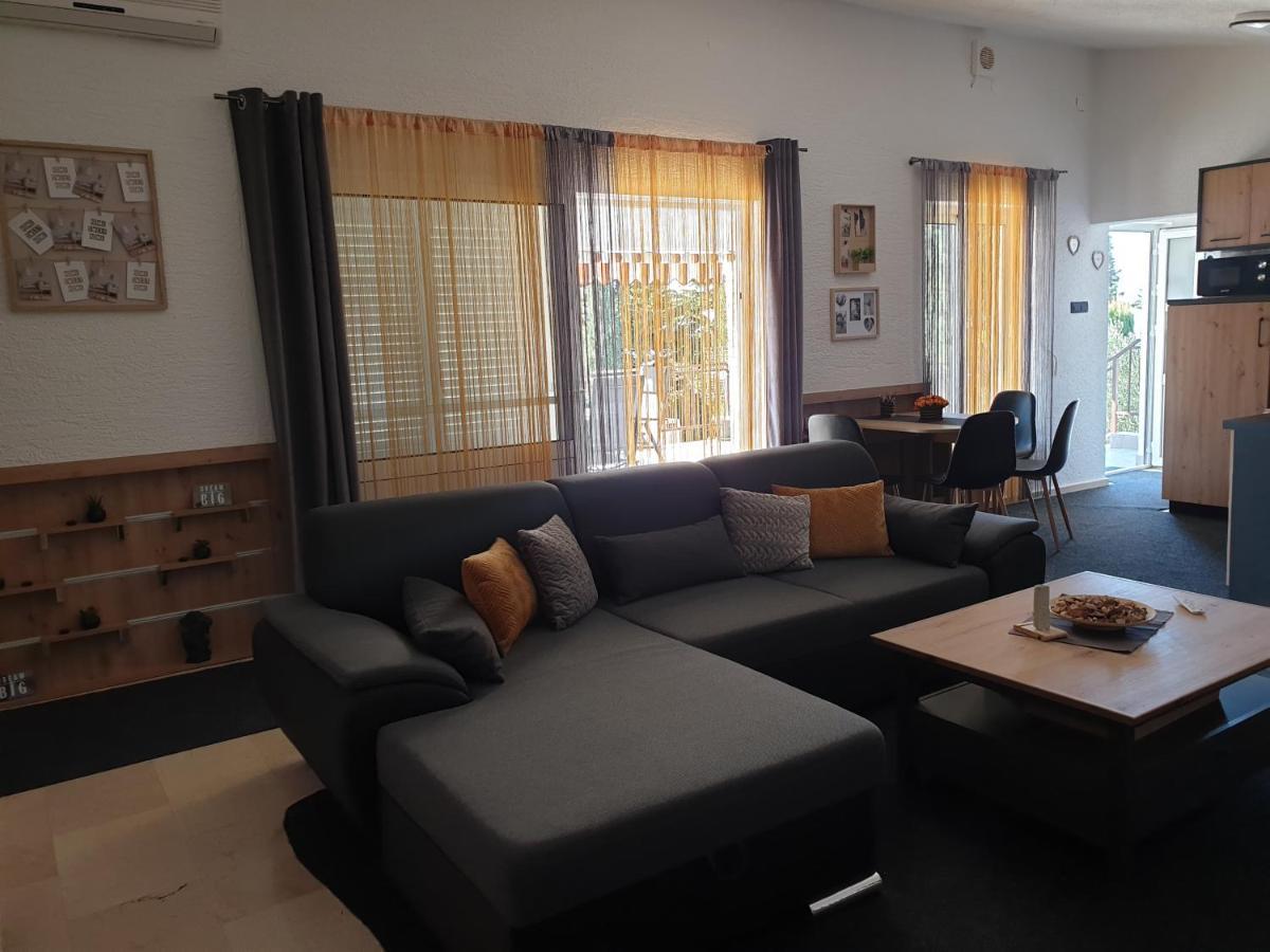 Apartman Anabella Rovanjska Buitenkant foto