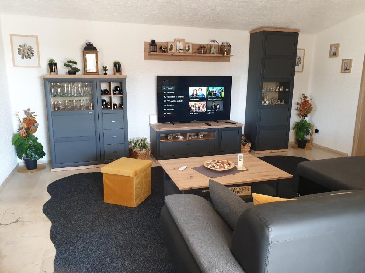 Apartman Anabella Rovanjska Buitenkant foto